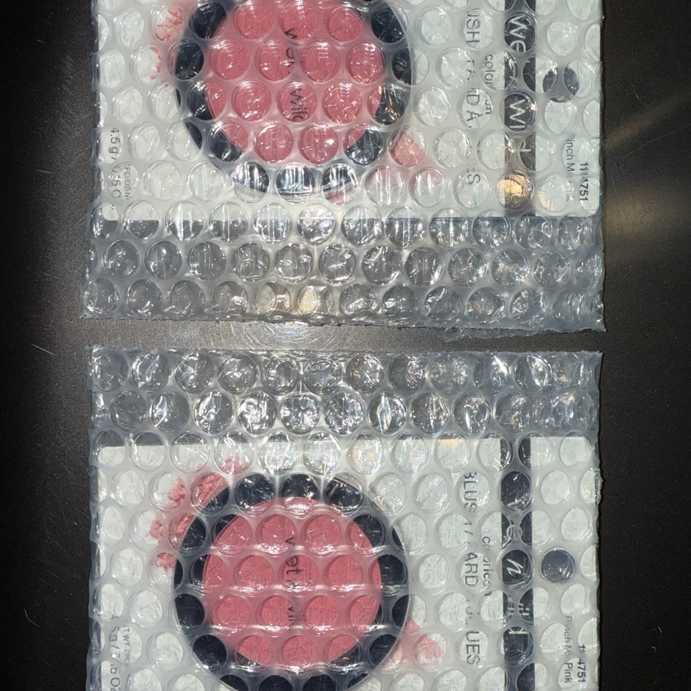 wet n wild Blush - Rosy PinkPinch Me Pink blush by Wet n Wild